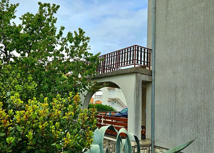 Agava Apartment Njivice